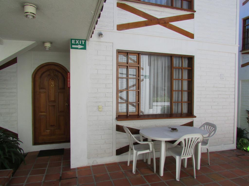 Apartamentos Los Quipus キト 部屋 写真