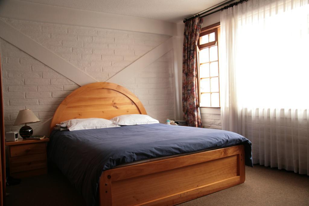 Apartamentos Los Quipus キト 部屋 写真